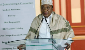 Uhuru Kenyatta at the Jamia mosque