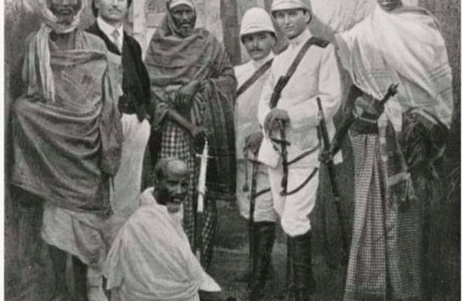 Askar Talyaani ah oo la taagan Suldaanka Majeerteen. February 20 , 1910.