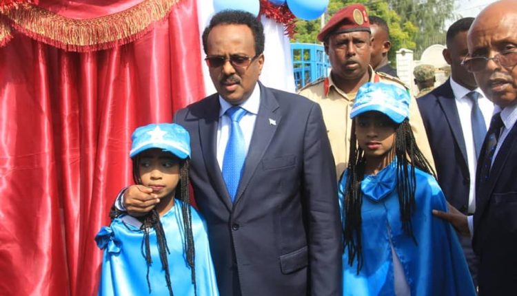 Farmaajo iyo dalka