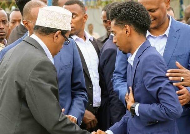 Farmaajo iyo wiilka ing yarisow