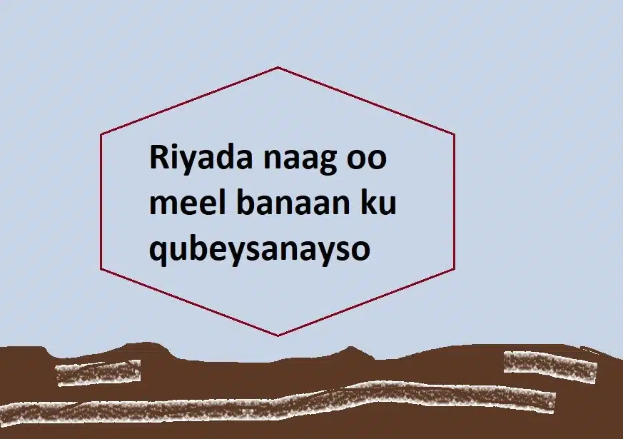 Riyada naag oo meel banaan ku qubeysanayso