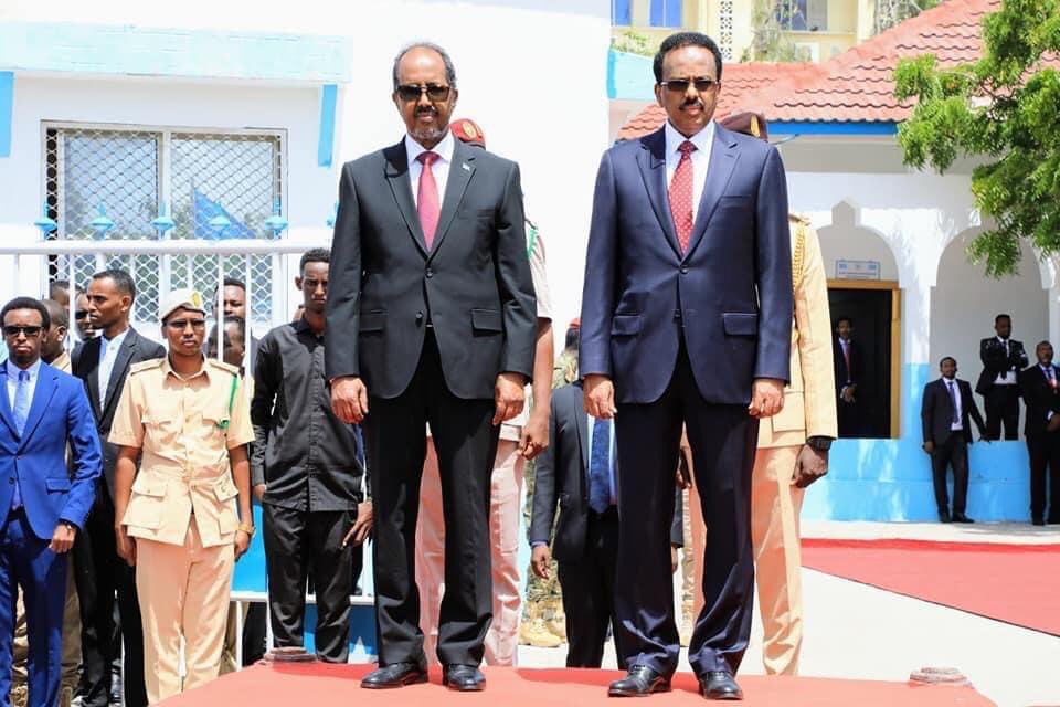 Sawirada talawareejinta Farmaajo iyo Xasan Sheekh