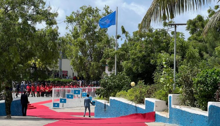 xaflada talo wareejinta farmaajo iyo xasan sheekh sawiro (2)